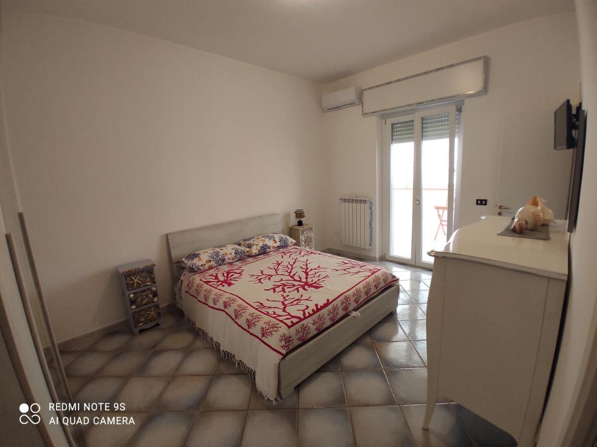 La Casa Del Sole Bed & Breakfast Terracina Exterior photo